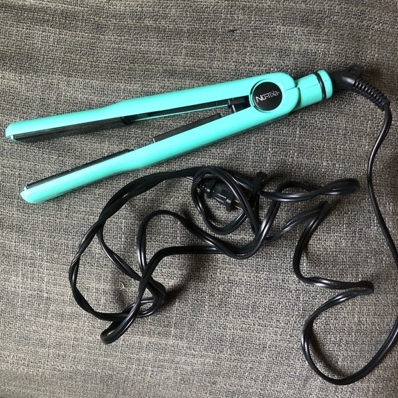 nutika hair straightener